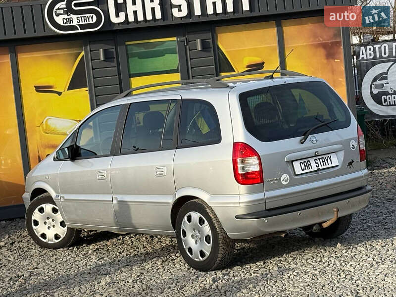 Мінівен Opel Zafira 2004 в Стрию