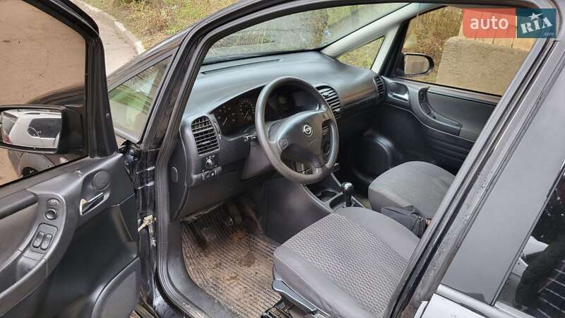 Мінівен Opel Zafira 2003 в Богуславі
