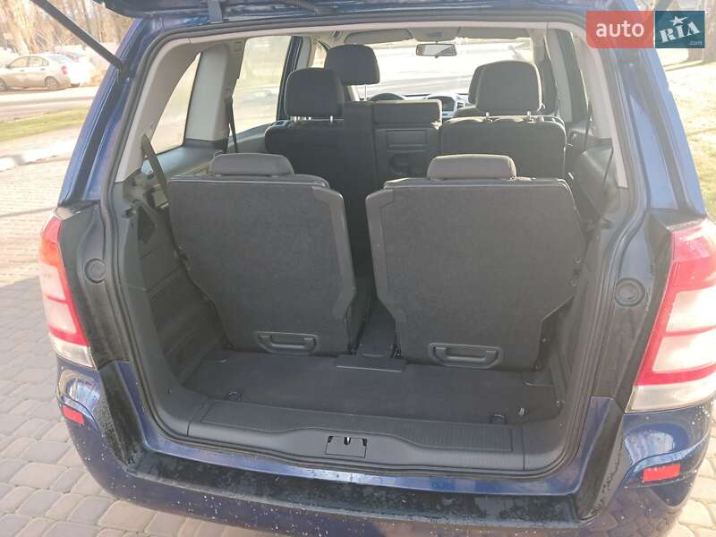 Минивэн Opel Zafira 2009 в Броварах