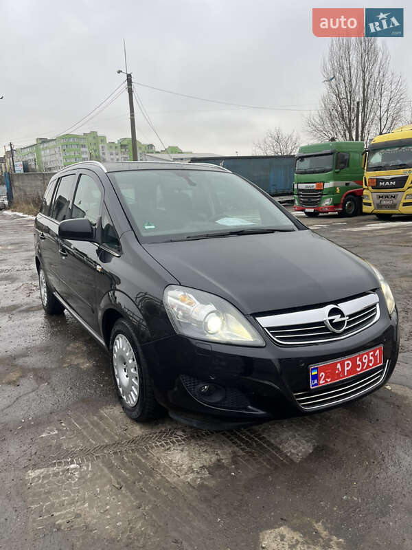 Opel Zafira 2012