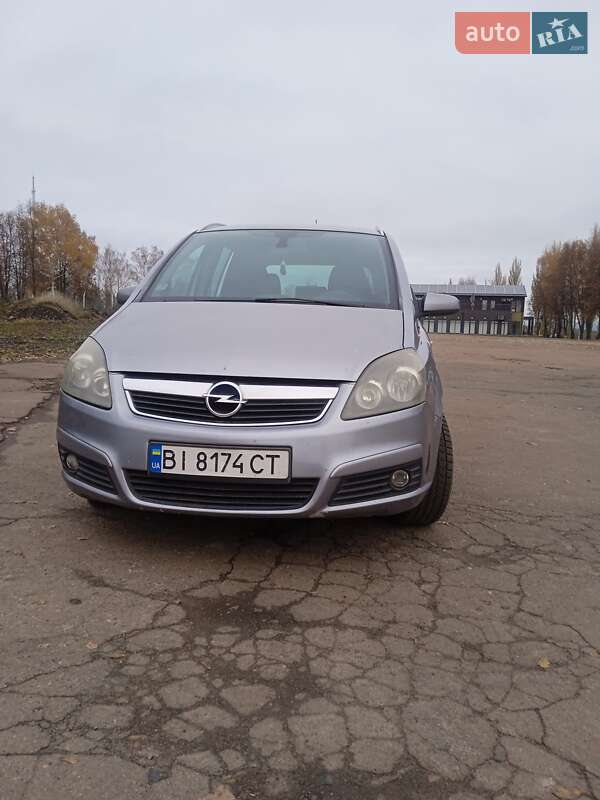 Минивэн Opel Zafira 2007 в Тростянце