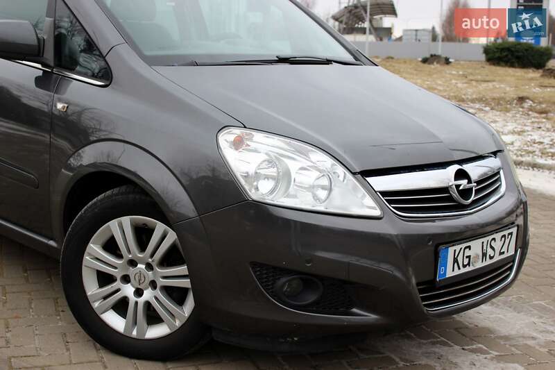 Мінівен Opel Zafira 2010 в Львові