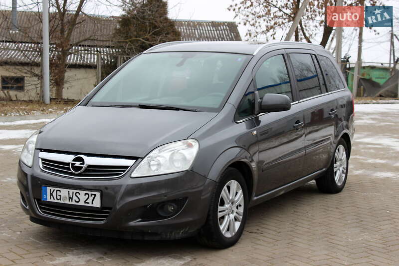 Мінівен Opel Zafira 2010 в Львові