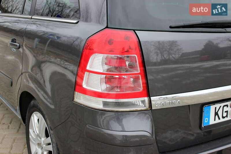 Мінівен Opel Zafira 2010 в Львові