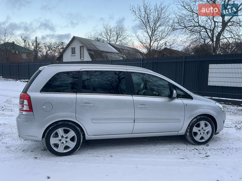 Мінівен Opel Zafira 2013 в Вінниці