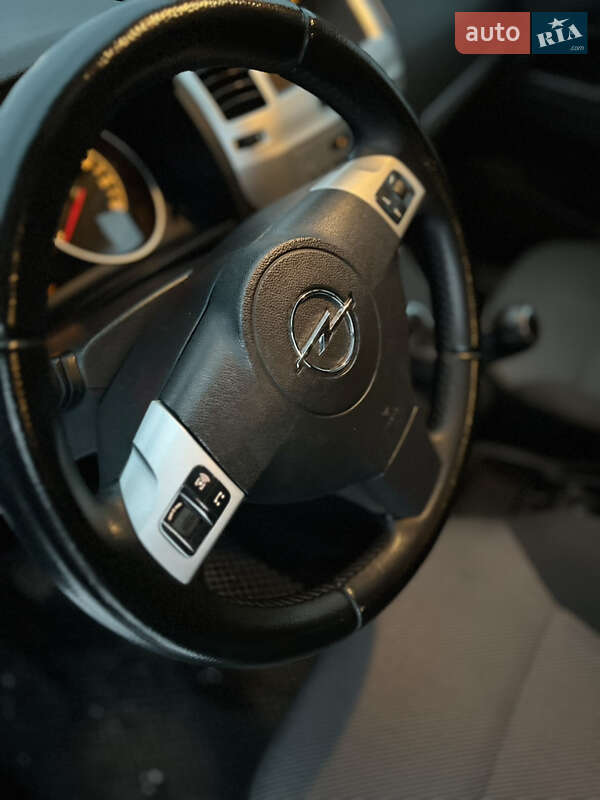 Мінівен Opel Zafira 2009 в Калуші фото 28 Мінівен Opel Zafira 2009 в Калуші