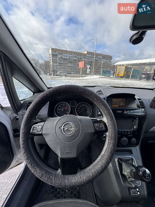 Мінівен Opel Zafira 2013 в Києві
