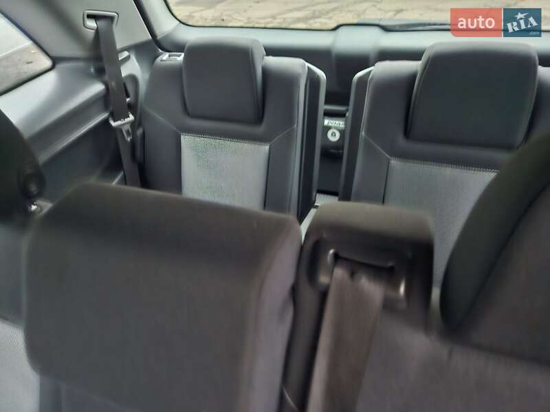 Минивэн Opel Zafira 2010 в Виннице