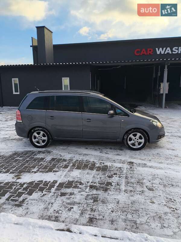 Мінівен Opel Zafira 2005 в Любомлі