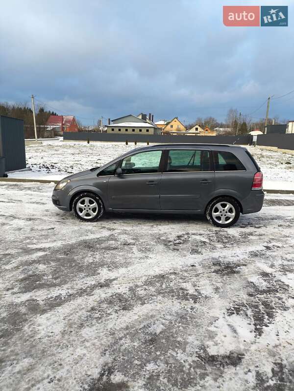 Мінівен Opel Zafira 2005 в Любомлі