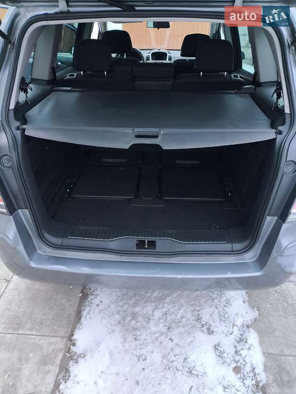 Мінівен Opel Zafira 2005 в Любомлі