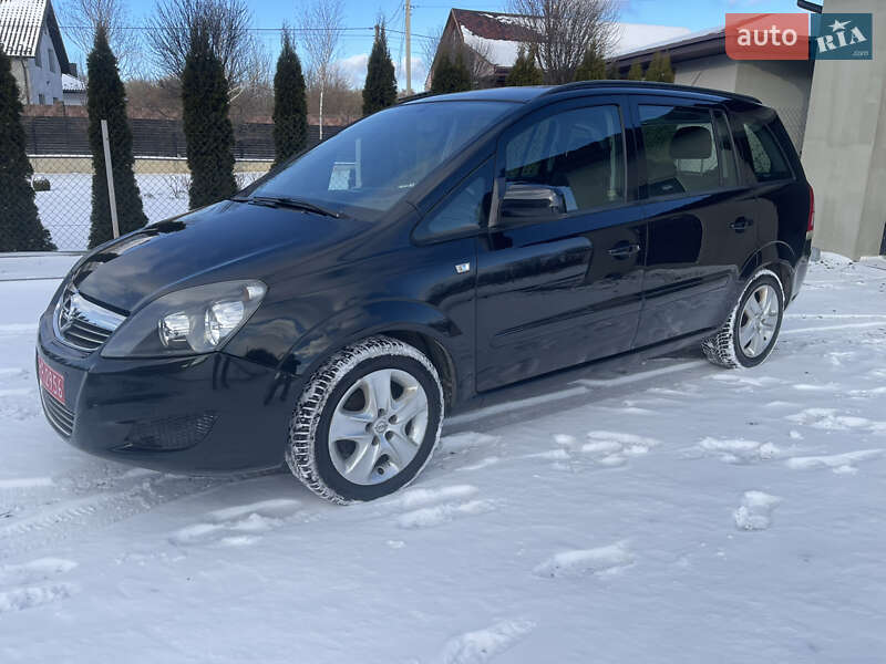 Мінівен Opel Zafira 2013 в Луцьку