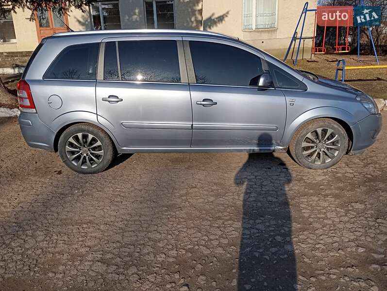 Мінівен Opel Zafira 2010 в Львові