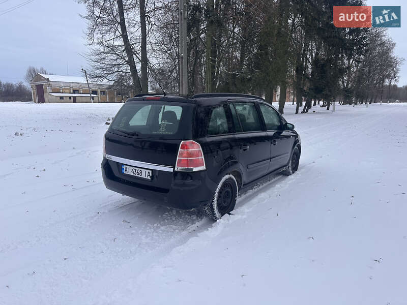 Минивэн Opel Zafira 2006 в Бобровице
