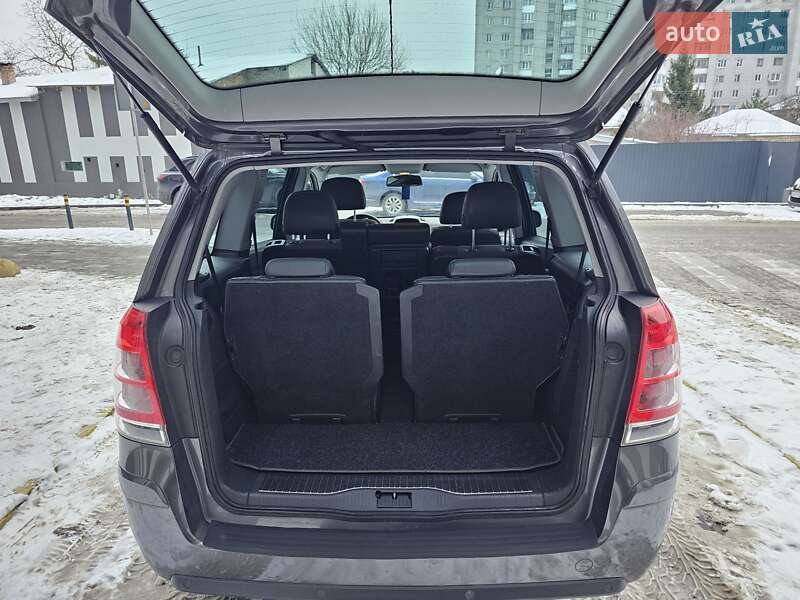 Мінівен Opel Zafira 2010 в Львові
