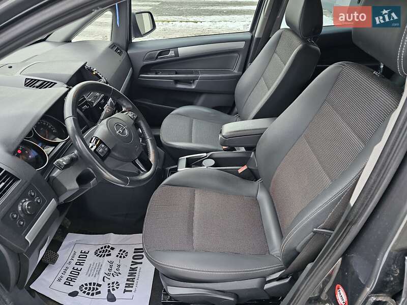Мінівен Opel Zafira 2010 в Львові