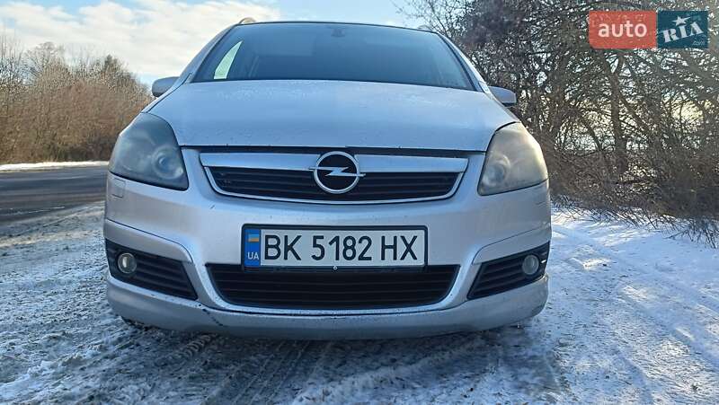 Мінівен Opel Zafira 2005 в Острозі