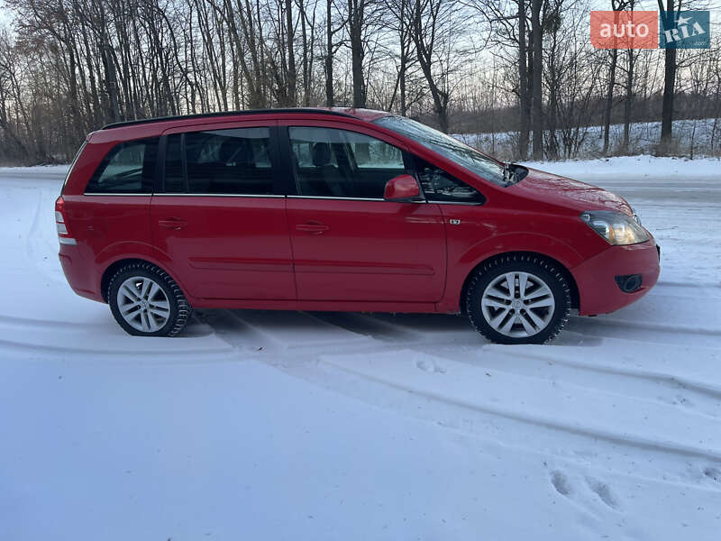 Мінівен Opel Zafira 2011 в Радомишлі