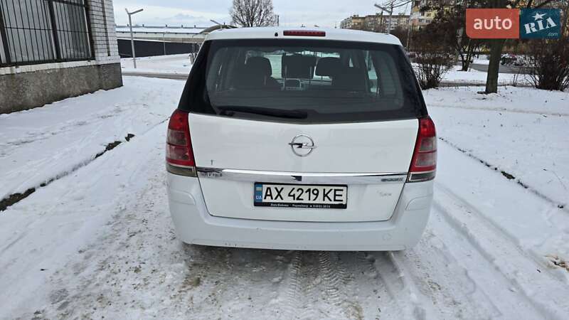 Мінівен Opel Zafira 2009 в Дніпрі