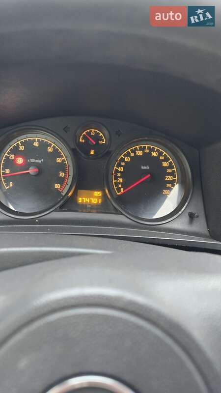 Мінівен Opel Zafira 2009 в Дніпрі