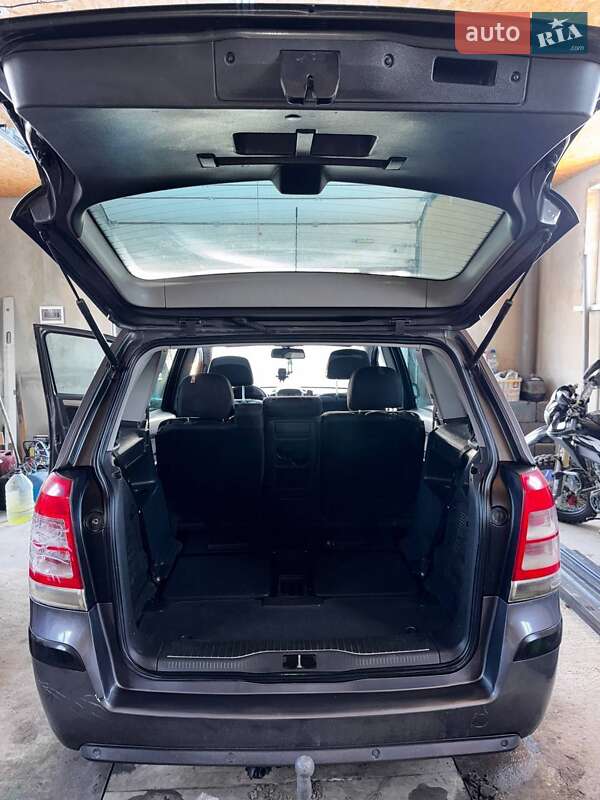 Мінівен Opel Zafira 2010 в Коломиї