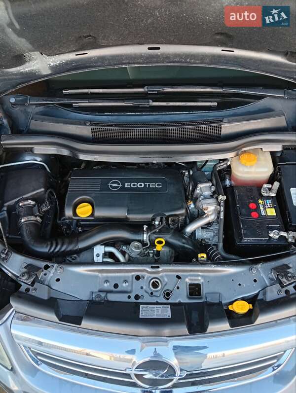 Мінівен Opel Zafira 2010 в Коломиї