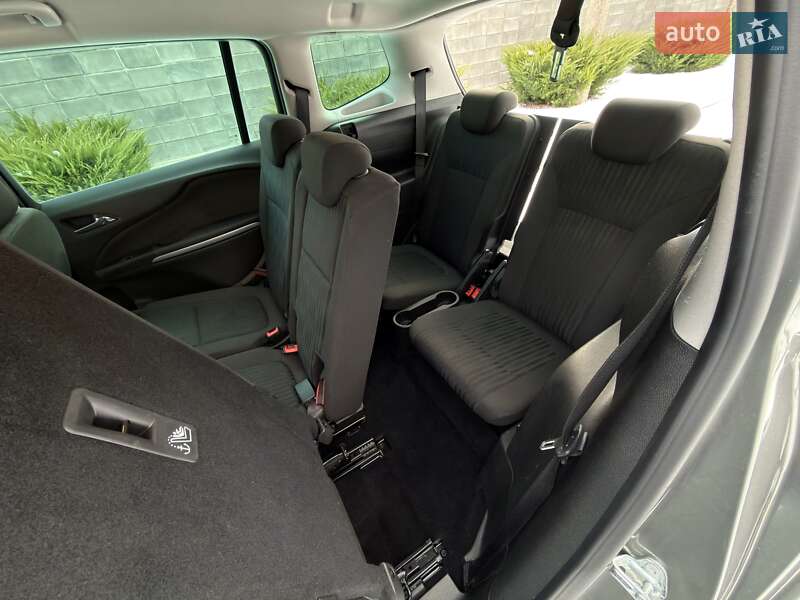 Мінівен Opel Zafira 2017 в Луцьку