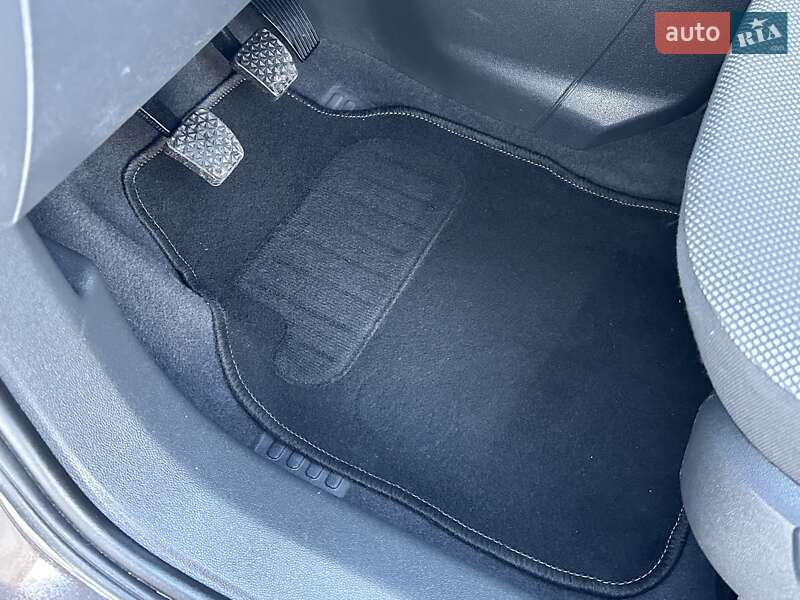 Мінівен Opel Zafira 2014 в Рівному