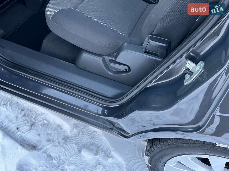 Мінівен Opel Zafira 2014 в Рівному