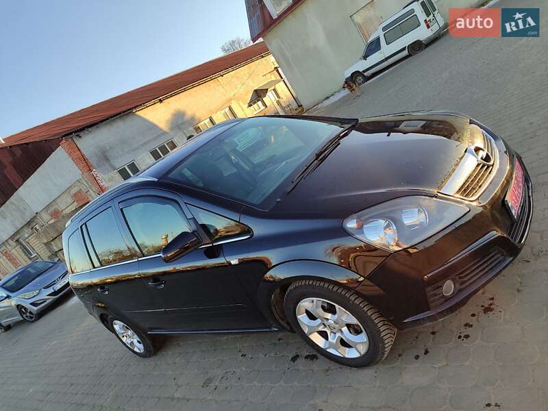 Минивэн Opel Zafira 2005 в Дрогобыче
