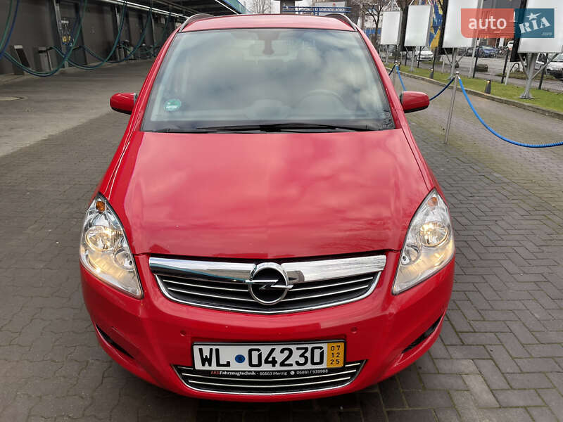 Мінівен Opel Zafira 2009 в Косові
