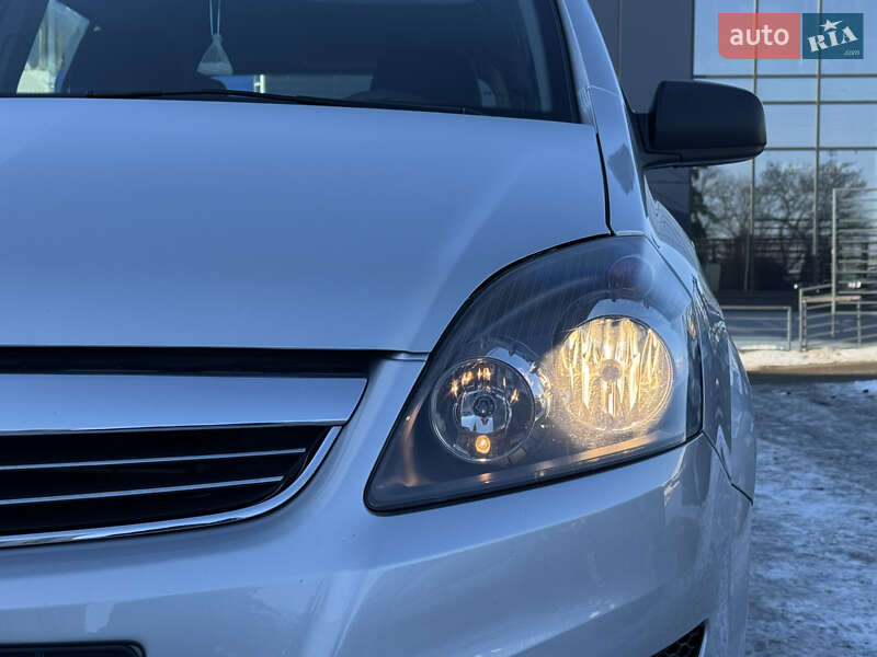 Мінівен Opel Zafira 2011 в Рівному фото 15 Мінівен Opel Zafira 2011 в Рівному
