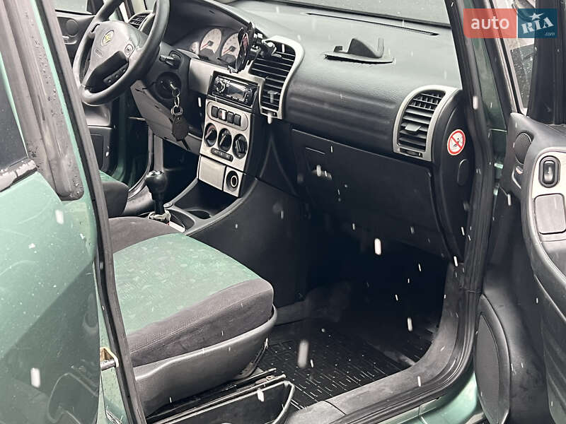 Минивэн Opel Zafira 1999 в Виннице