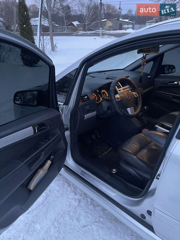 Минивэн Opel Zafira 2009 в Прилуках