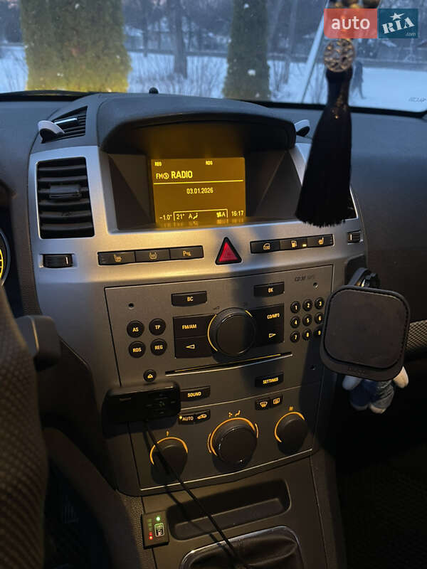 Минивэн Opel Zafira 2009 в Прилуках