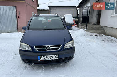 Минивэн Opel Zafira 2004 в Городке