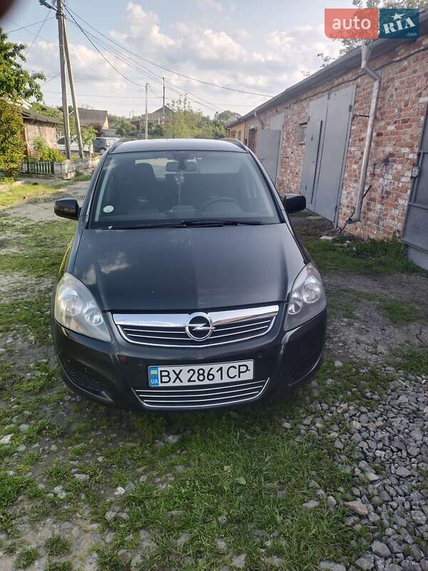 Мінівен Opel Zafira 2013 в Хмельницькому