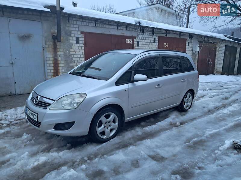 Минивэн Opel Zafira 2008 в Харькове фото 5 Минивэн Opel Zafira 2008 в Харькове