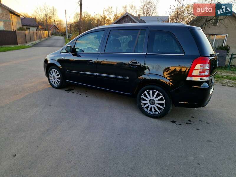 Мінівен Opel Zafira 2012 в Коломиї фото 9 Мінівен Opel Zafira 2012 в Коломиї