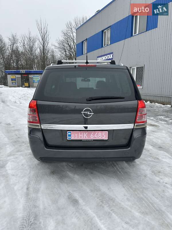 Минивэн Opel Zafira 2012 в Харькове фото 4 Минивэн Opel Zafira 2012 в Харькове