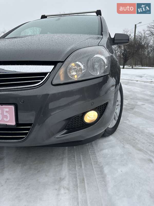 Минивэн Opel Zafira 2012 в Харькове фото 9 Минивэн Opel Zafira 2012 в Харькове