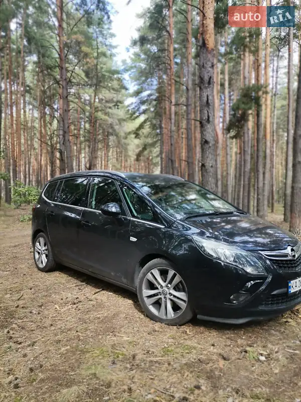 Opel Zafira 2015