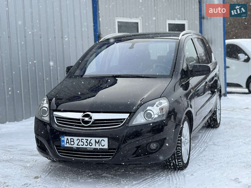 Минивэн Opel Zafira 2010 в Виннице
