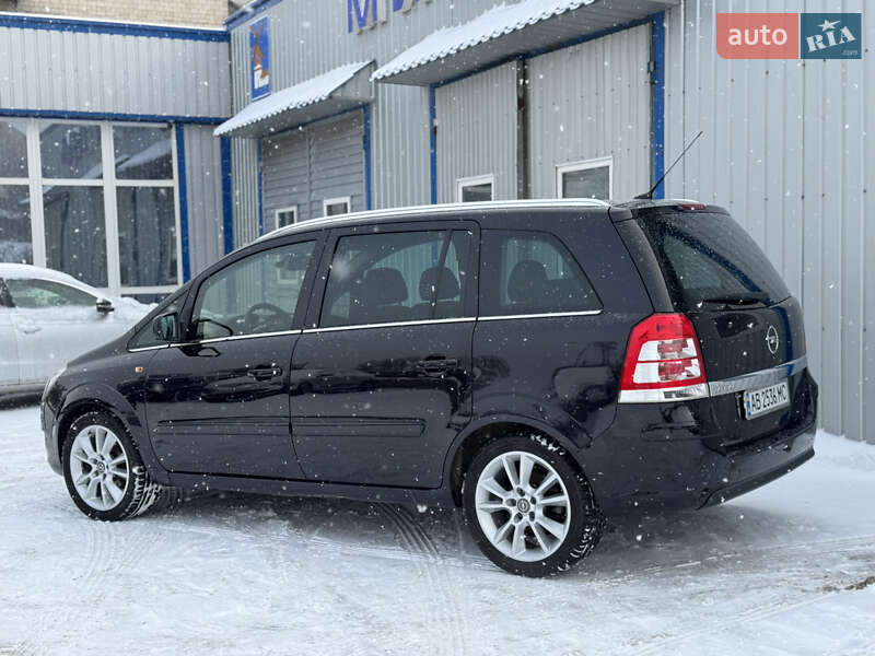 Минивэн Opel Zafira 2010 в Виннице