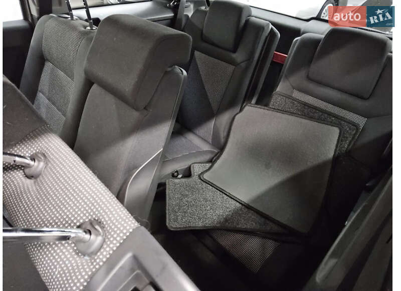 Минивэн Opel Zafira 2010 в Луцке фото 11 Минивэн Opel Zafira 2010 в Луцке