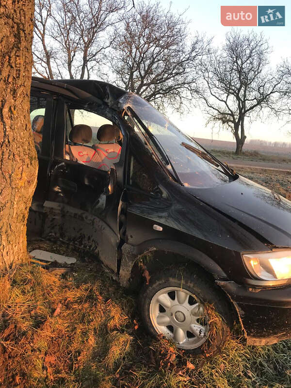 Мінівен Opel Zafira 2001 в Чернівцях фото 2 Мінівен Opel Zafira 2001 в Чернівцях