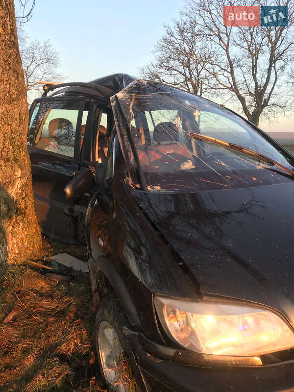 Мінівен Opel Zafira 2001 в Чернівцях фото 7 Мінівен Opel Zafira 2001 в Чернівцях