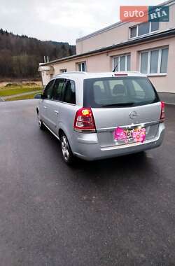 Мінівен Opel Zafira 2008 в Мукачевому