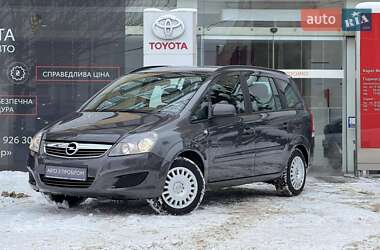 Мінівен Opel Zafira 2012 в Ужгороді