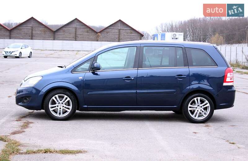 Минивэн Opel Zafira 2012 в Виннице